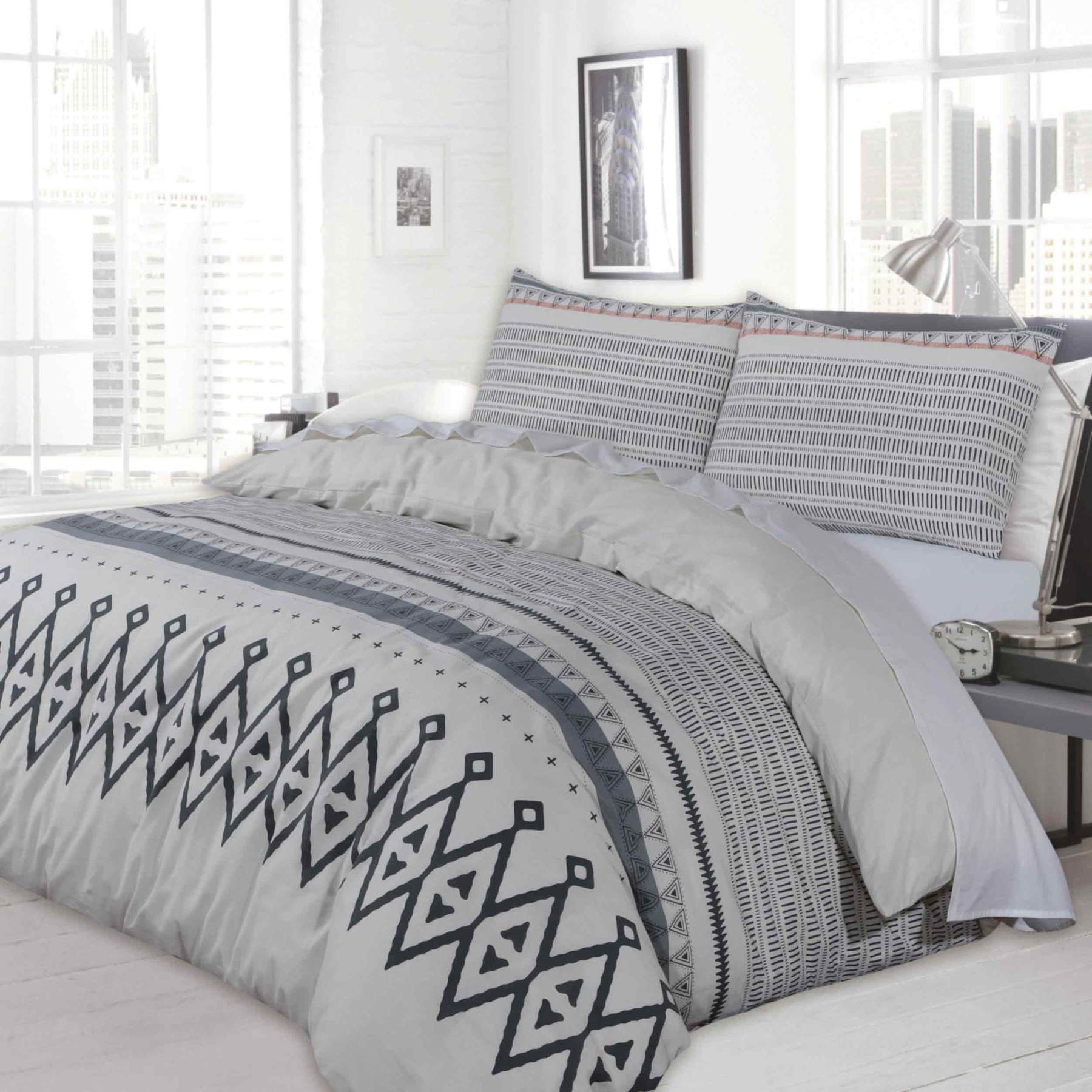 Egyptian Stripe Comforter with Pillow Covers